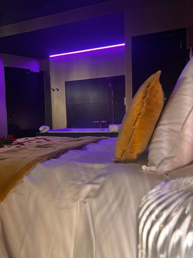 Hotel Mademoiselle เลียจ ภายนอก รูปภาพ