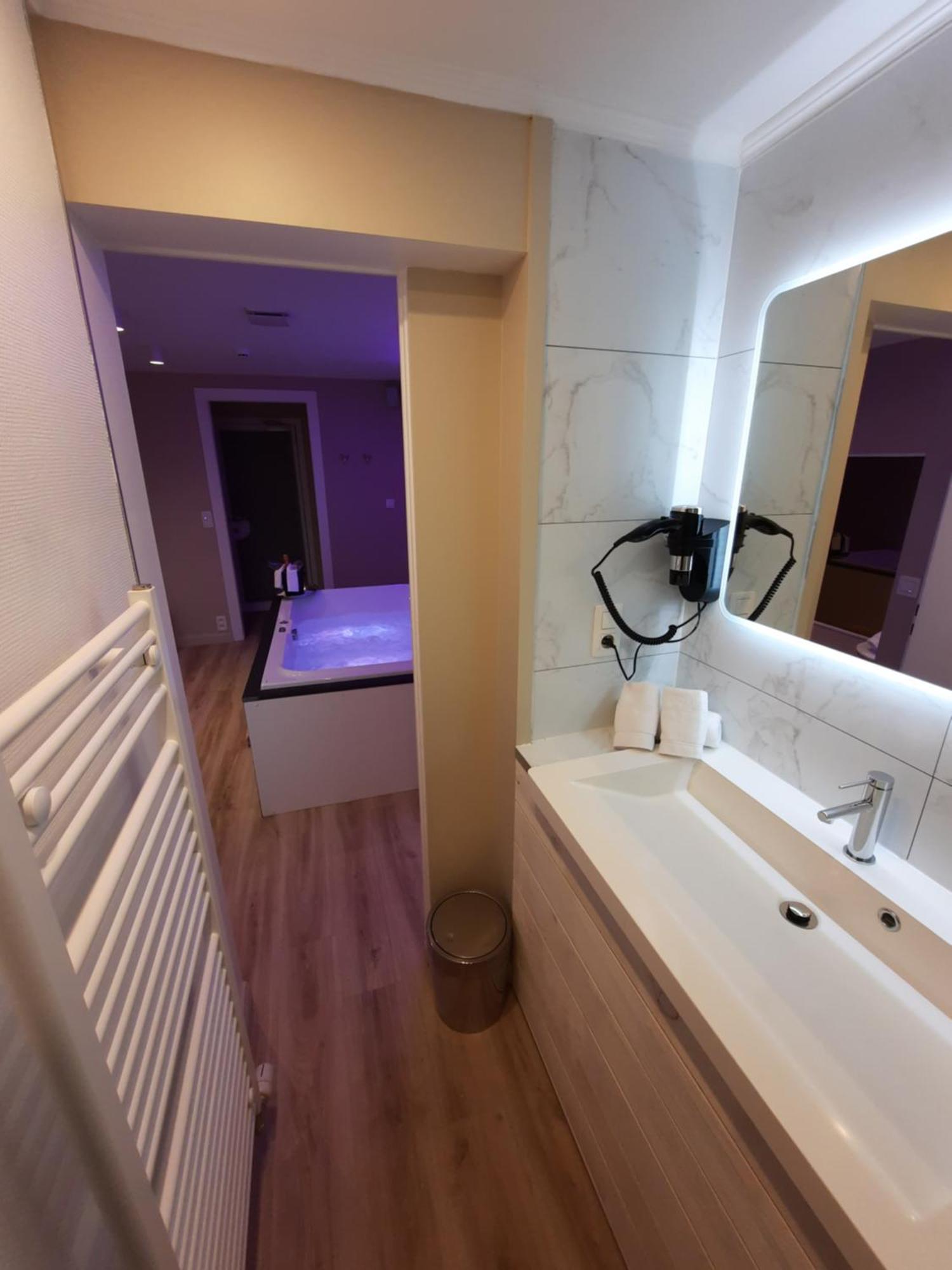 Hotel Mademoiselle เลียจ ภายนอก รูปภาพ