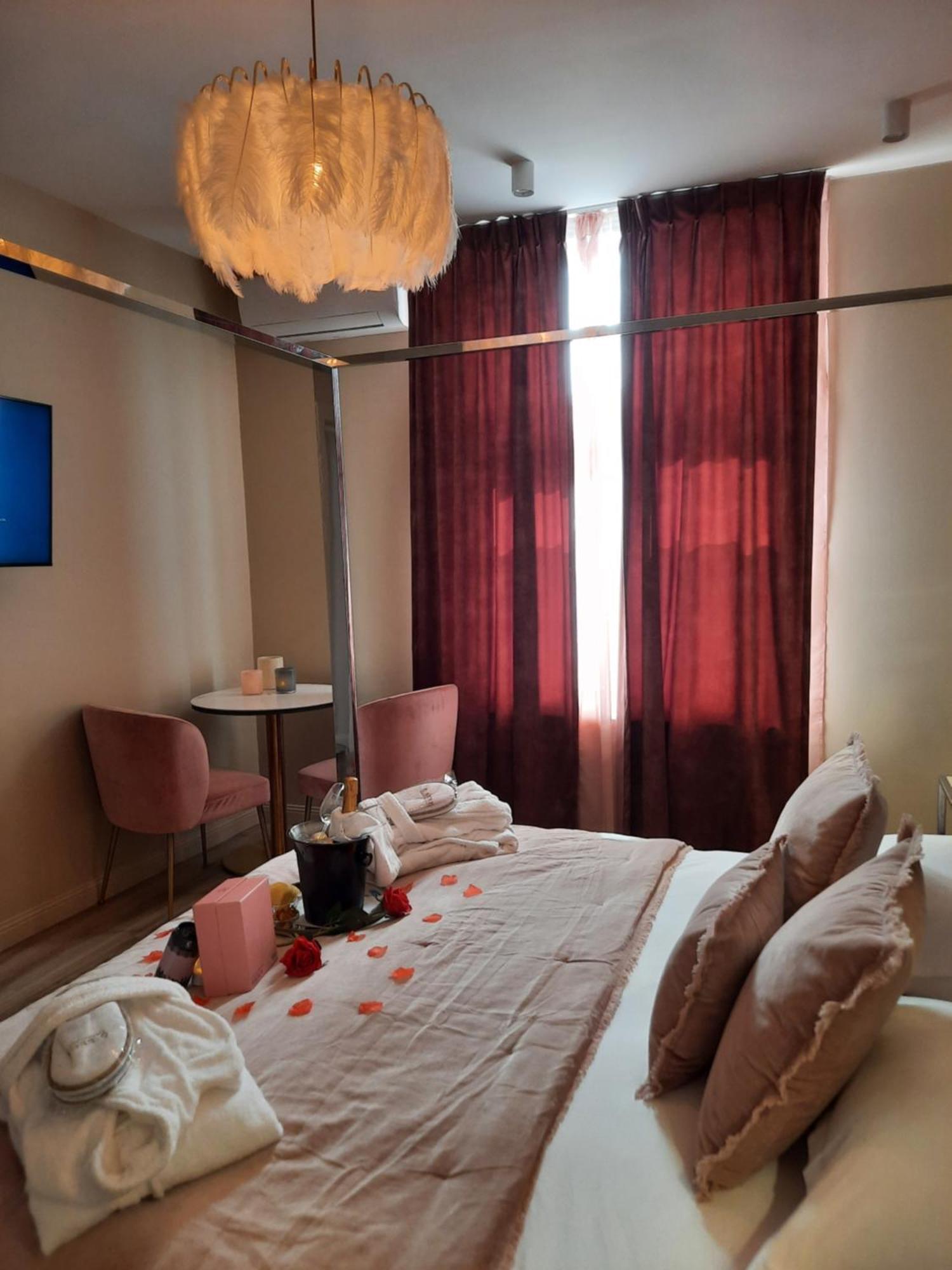 Hotel Mademoiselle เลียจ ภายนอก รูปภาพ