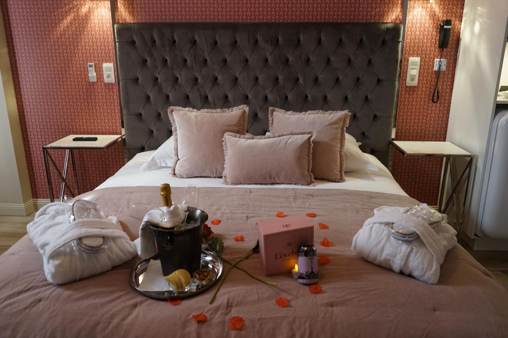 Hotel Mademoiselle เลียจ ภายนอก รูปภาพ
