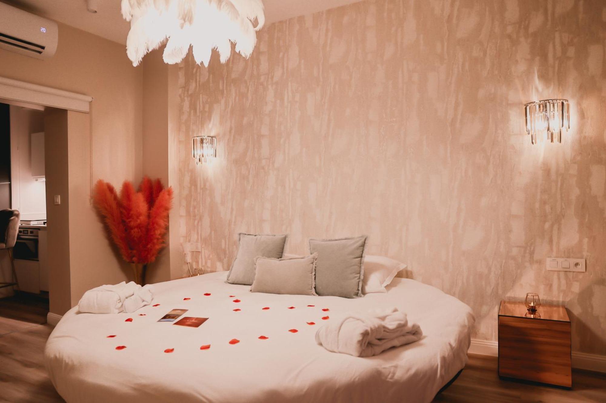 Hotel Mademoiselle เลียจ ภายนอก รูปภาพ